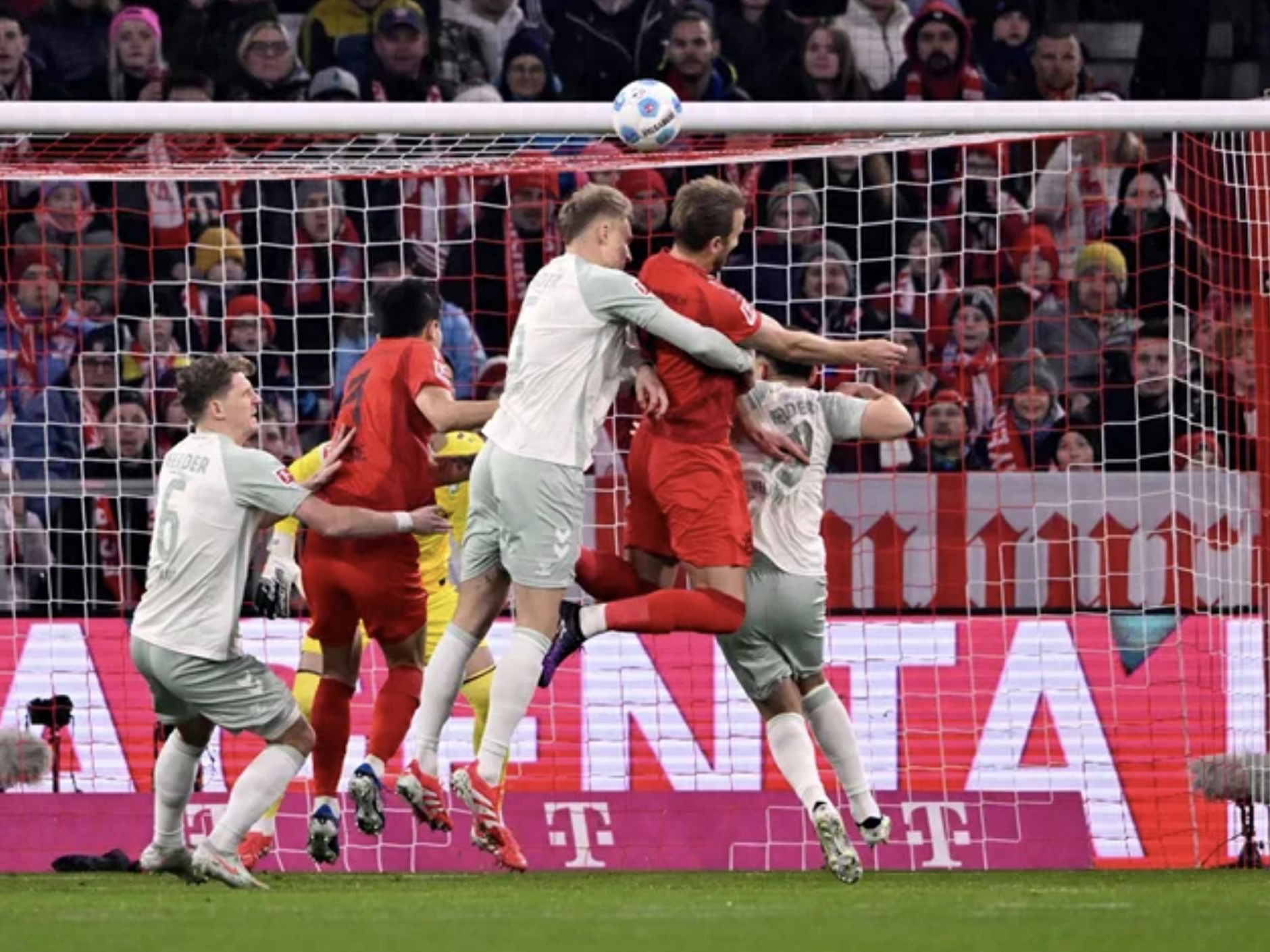 包含那不勒斯前锋独进两球,带领球队取得胜利的词条 包含那不勒斯前锋独进两球,带领球队取得胜利的词条