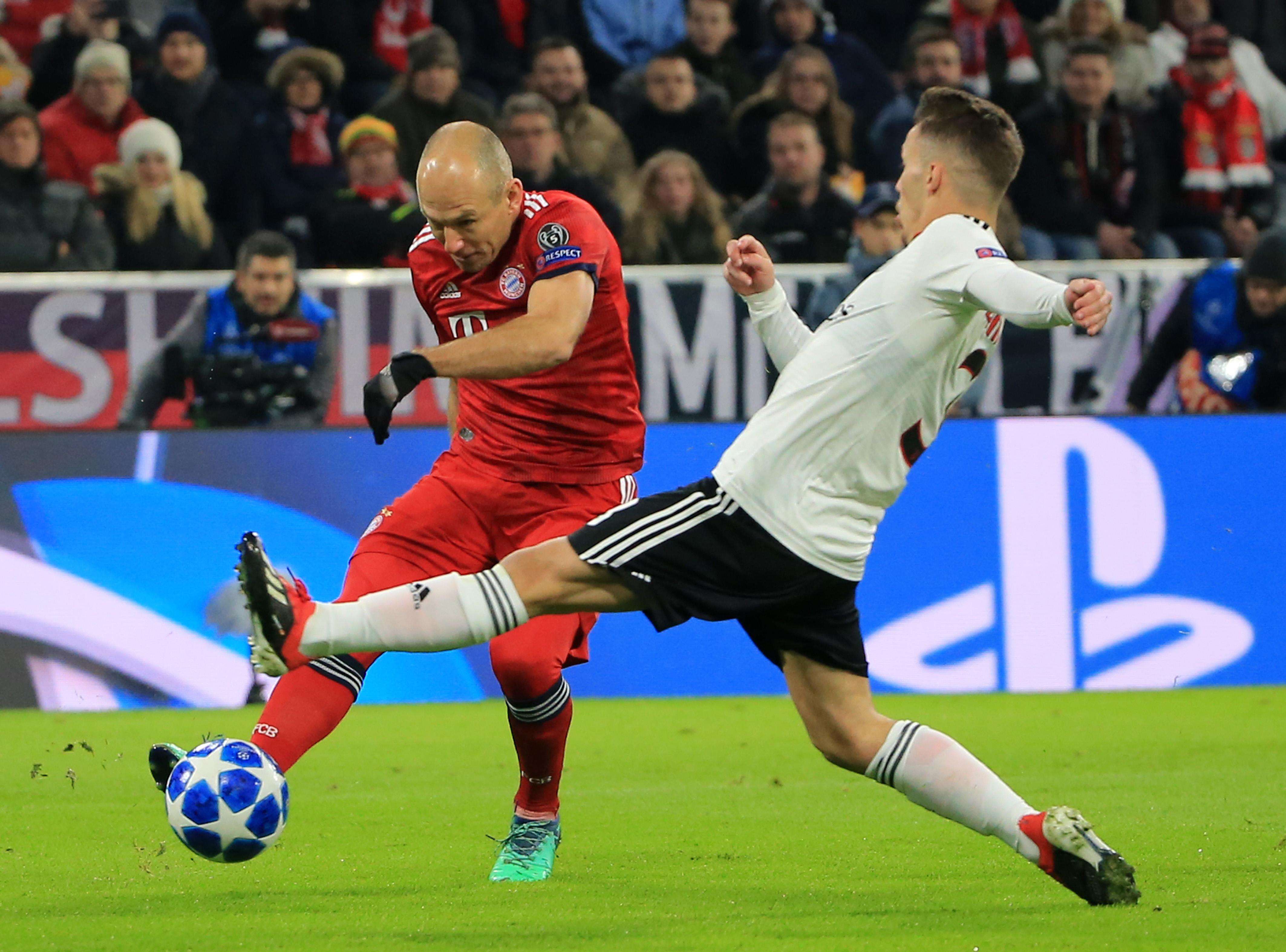 比利时队击溃荷兰队,晋级上届 比利时队击溃荷兰队,晋级上届