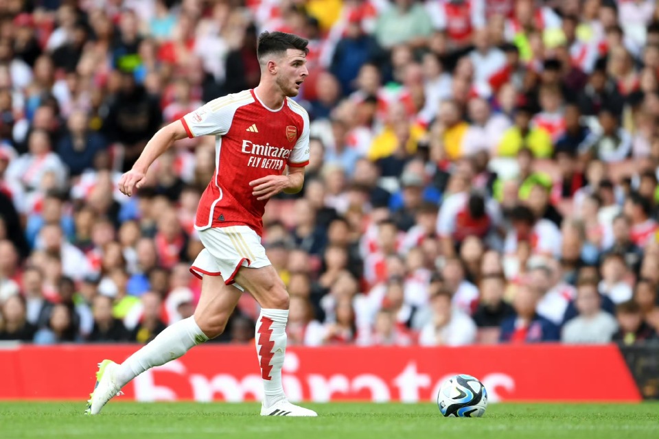 阿森纳在比赛中表现出色夺冠机会