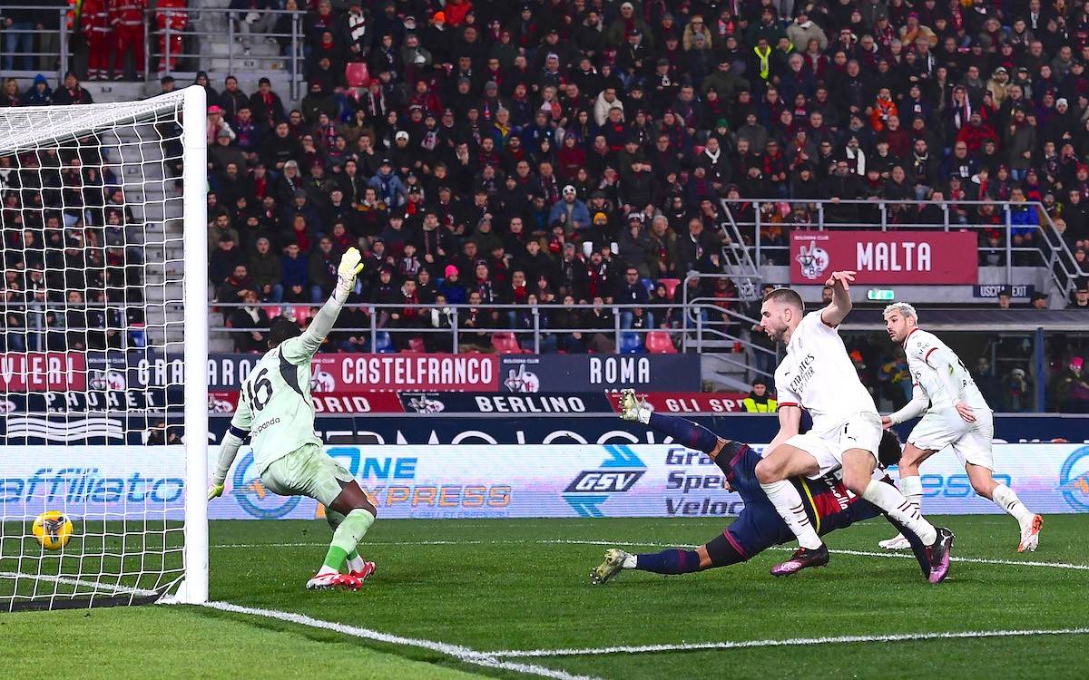 国际米兰主场惨败博洛尼亚，遭遇重挫