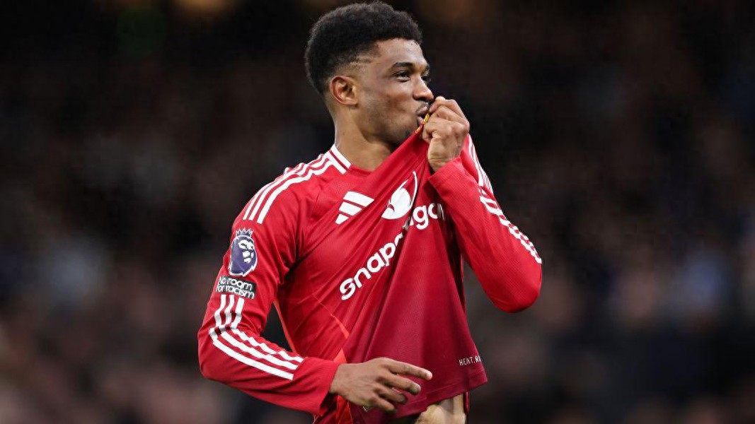 包含南安普顿边锋处子进球，表现令人期待的词条