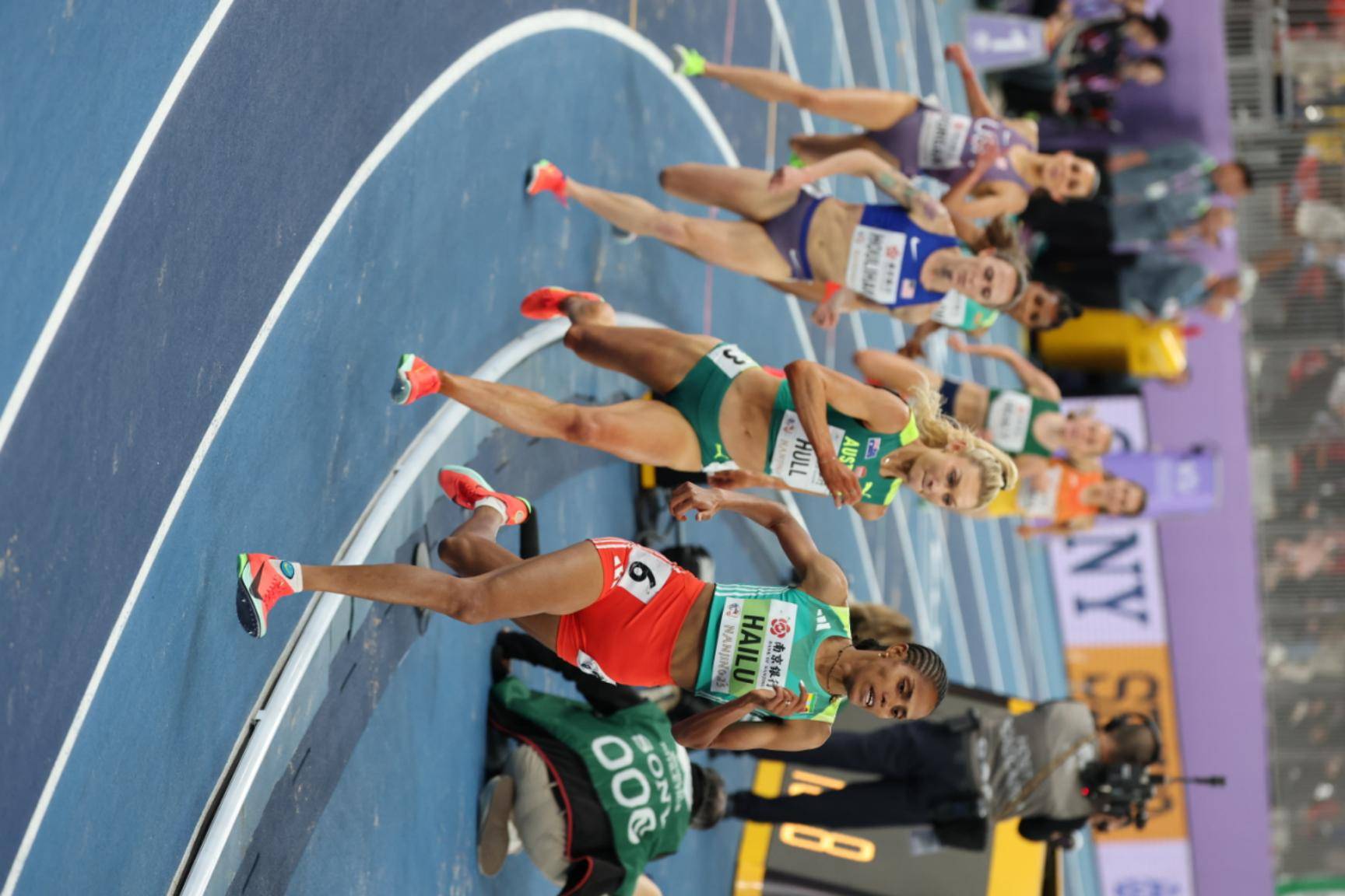 开云下载-英国体操选手刷新世界纪录，勇得铜牌的简单介绍