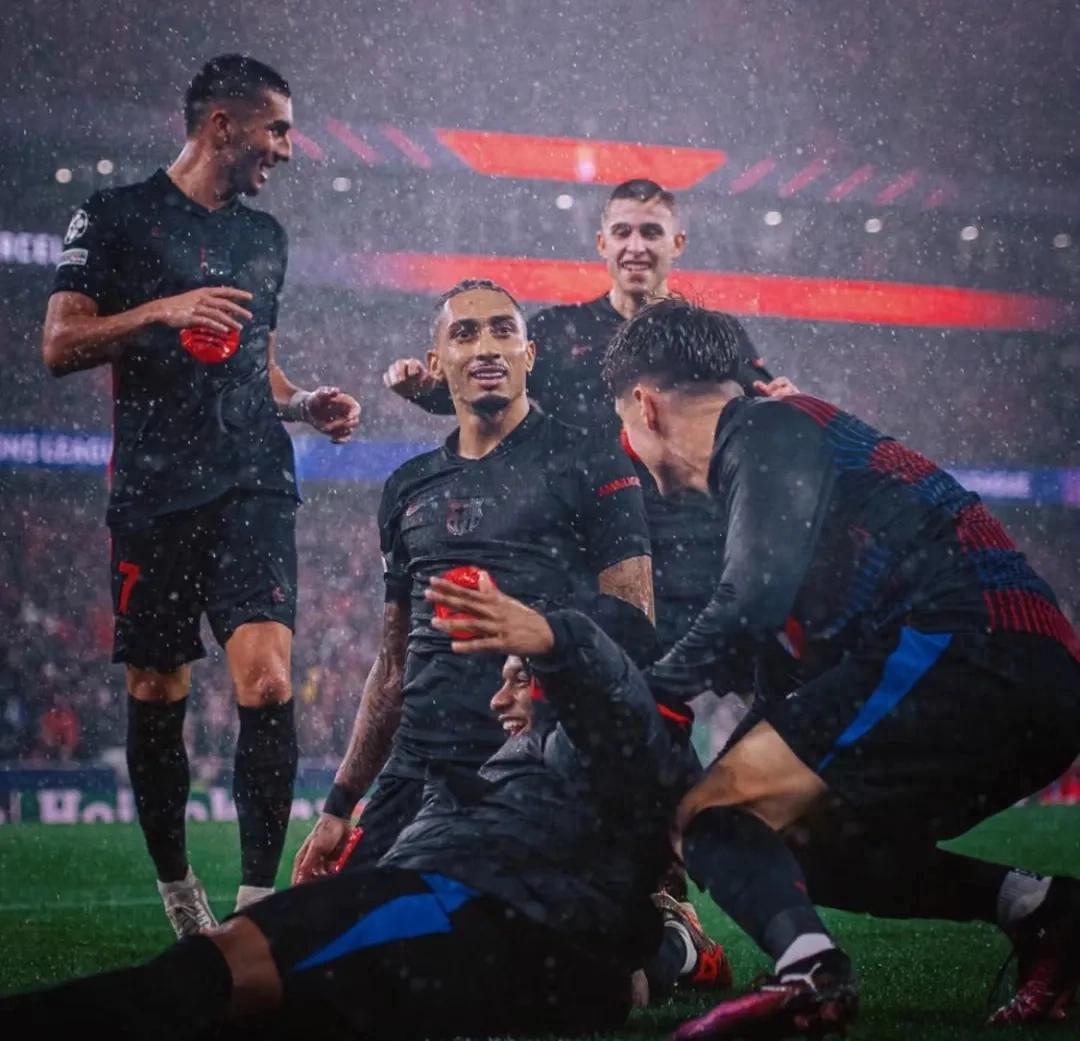 开云体育下载-必争之地！东京FC主场大胜巴萨，晋级淘汰赛的简单介绍