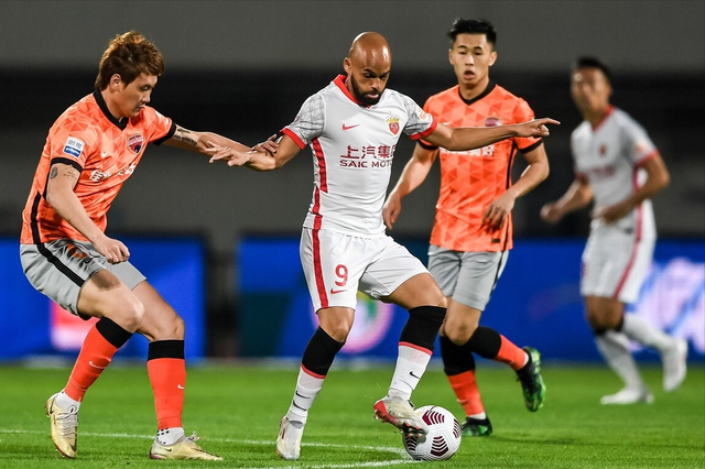 开云体育官网-卡尔德克领衔，带领球队告捷的简单介绍