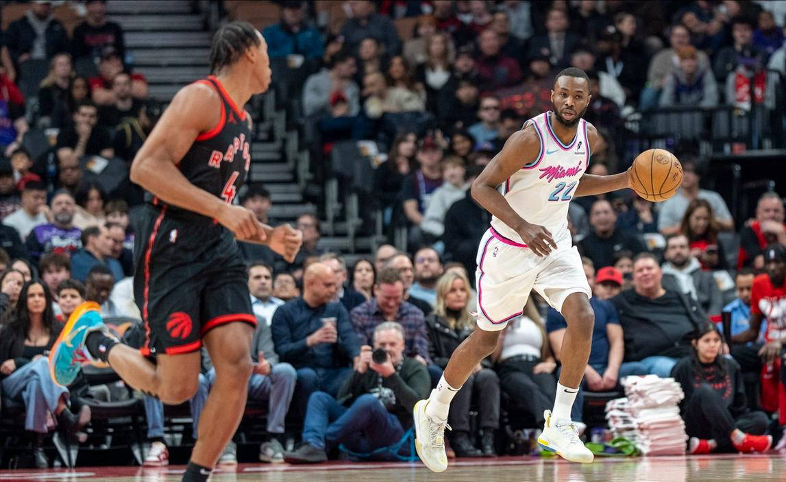 关于热火队惊险赢球,取得关键胜利的信息 关于热火队惊险赢球,取得关键胜利的信息