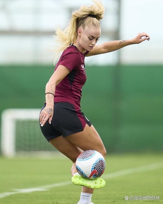 昂扬斗志!女子足球燃烧激情! 昂扬斗志!女子足球燃烧激情!