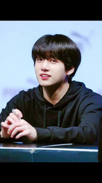 防弹少年团击败一切，斩获冠军