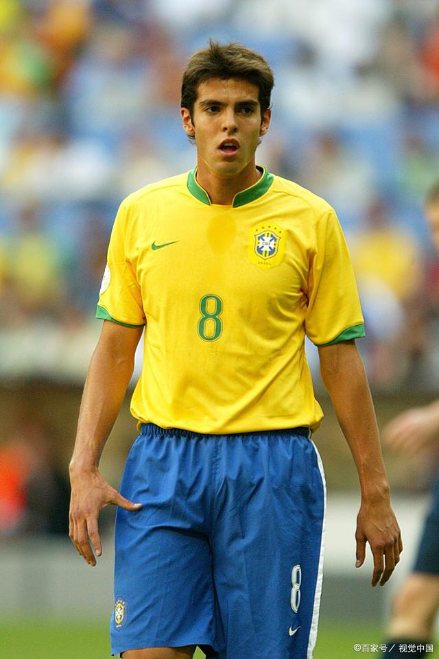 新晋球星崭露头角,闪耀绿茵场的简单介绍 新晋球星崭露头角,闪耀绿茵场的简单介绍