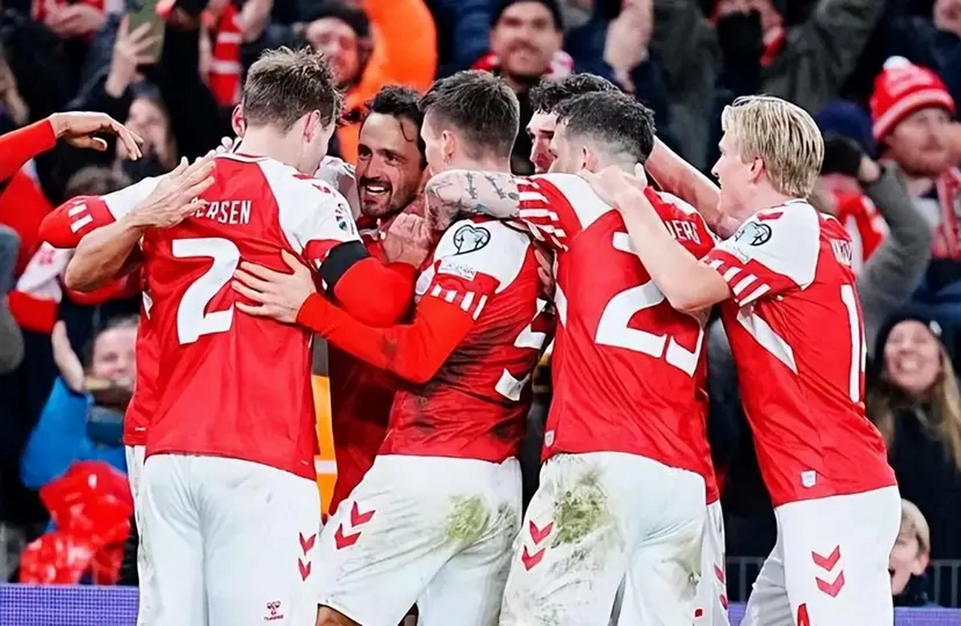 欧洲杯预选赛火爆比赛,球员奋力打拼赛场飙花的简单介绍 欧洲杯预选赛火爆比赛,球员奋力打拼赛场飙花的简单介绍