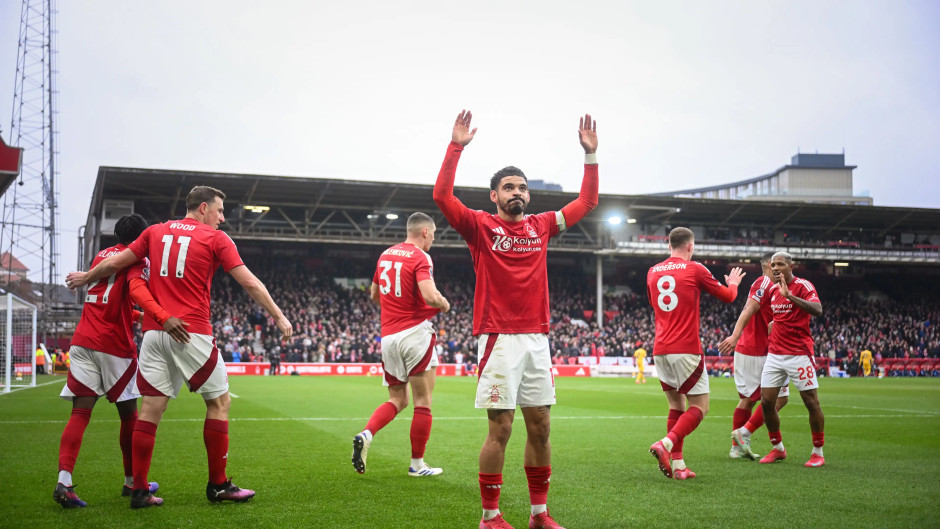 阿森纳在主场取得胜利,球队士气高昂 阿森纳在主场取得胜利,球队士气高昂