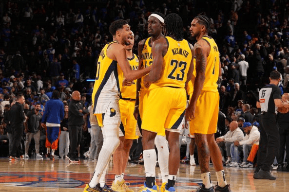 包含步行者队在关键时刻逆转开拓者队，展现实力的词条