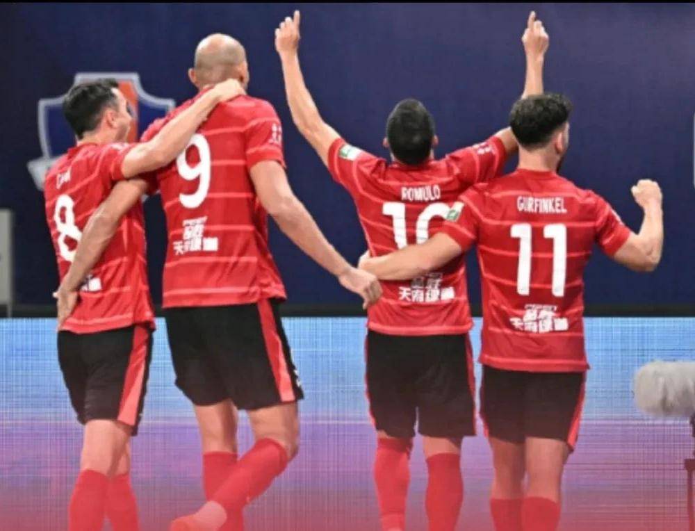 开云下载-赫斯顿客场大胜，保持不败记录