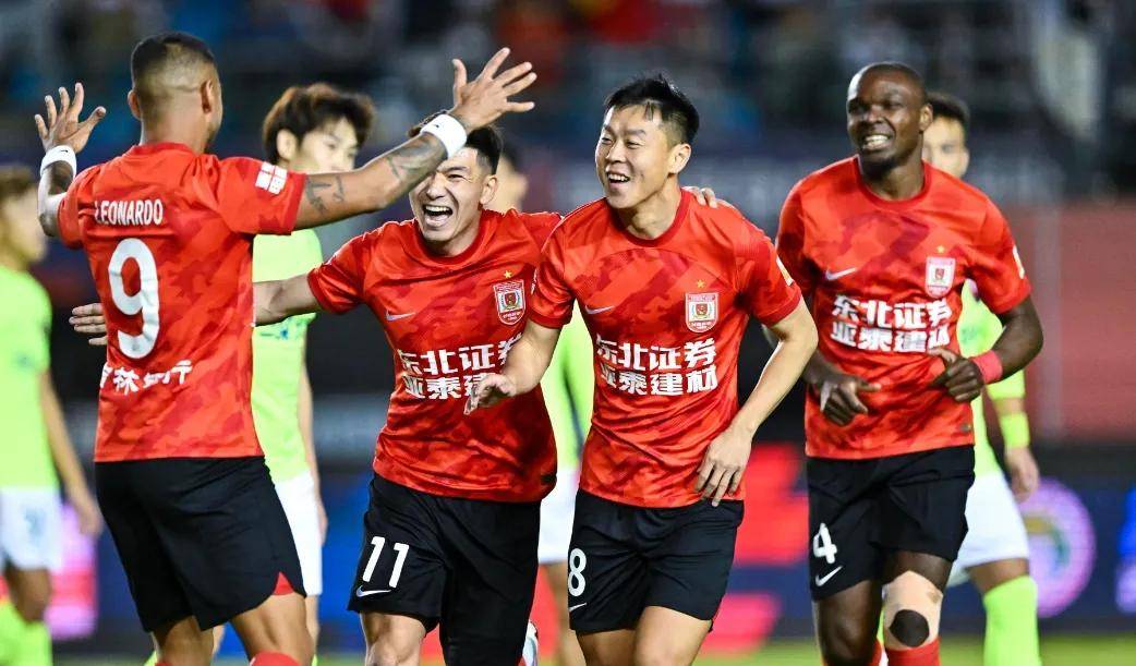 开云体育在线-关于主场大胜晋级，全队士气高昂的信息