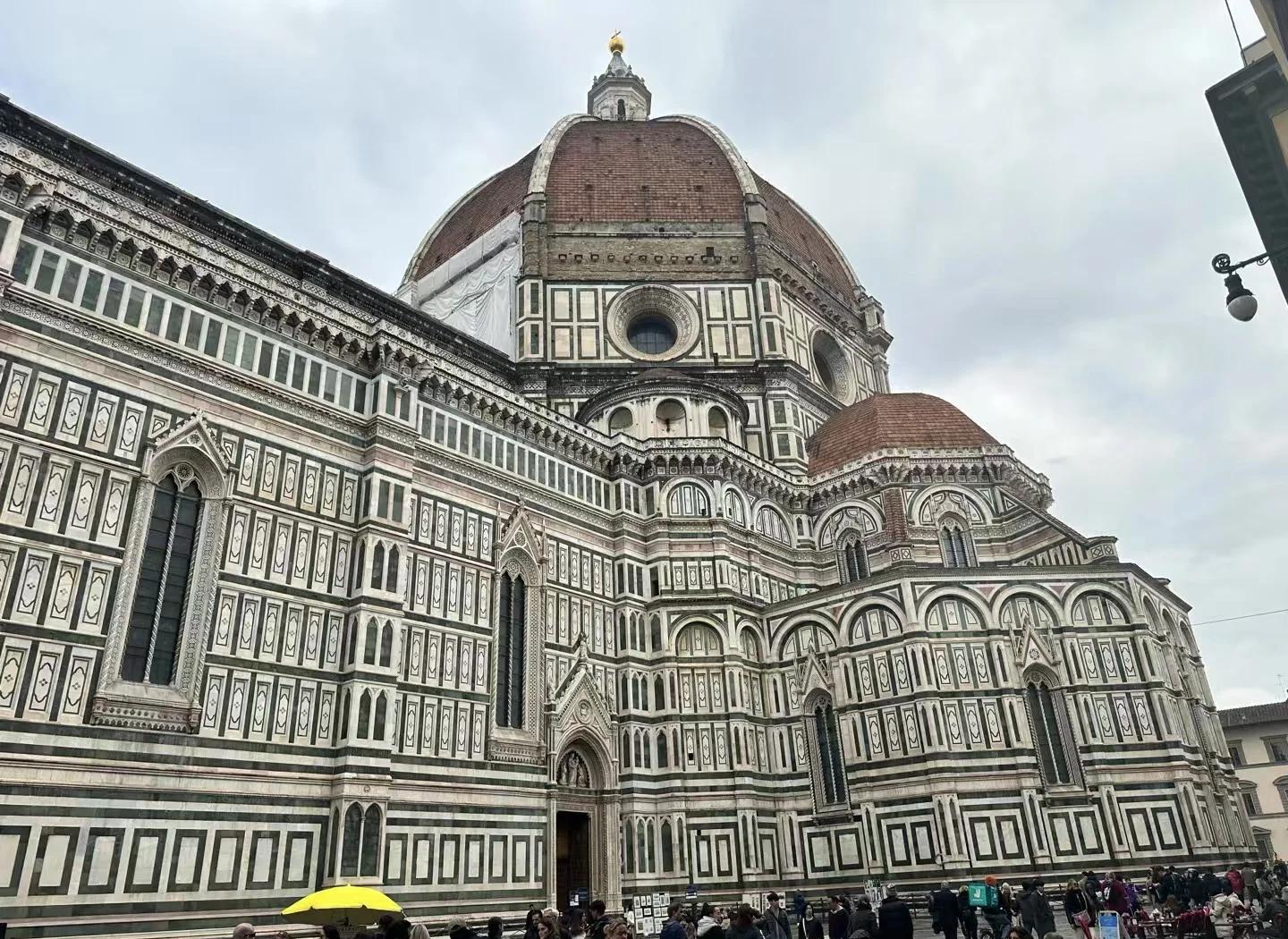 开云下载-佛罗伦萨客场战胜锡耶纳，赢得掌声