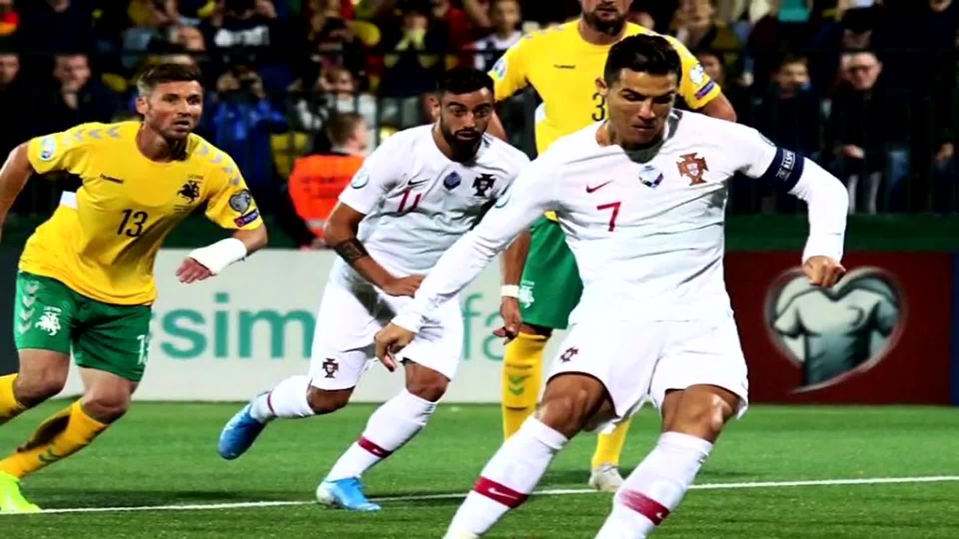 开云平台-包含瑞士主场逆袭立陶宛，欧预赛小组混战的词条