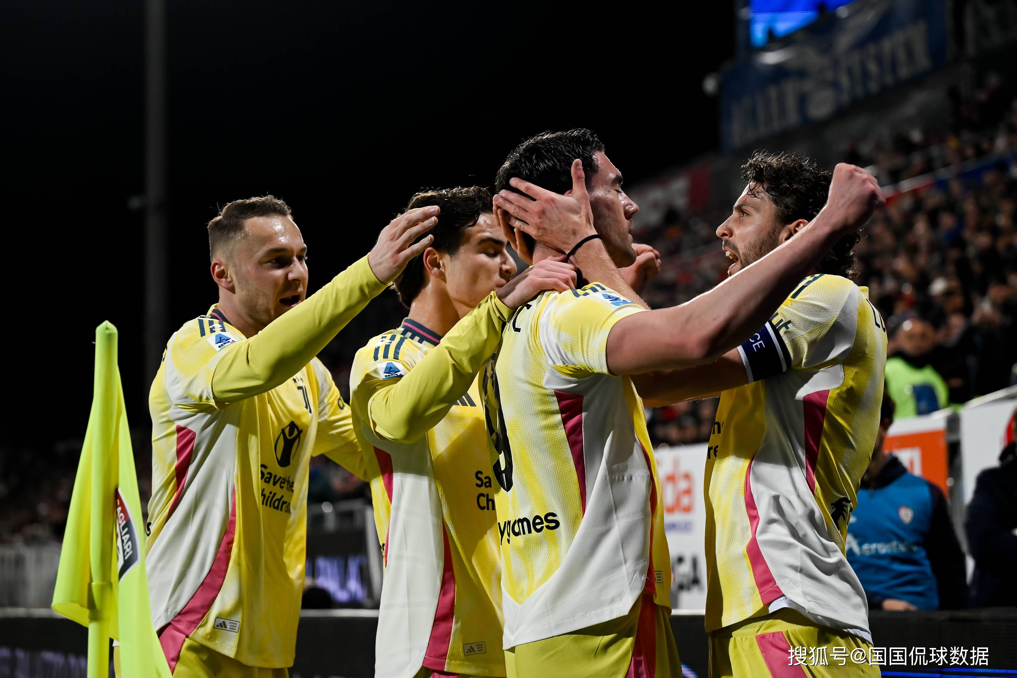 罗马和尤文图斯的对决引发球迷热议 罗马和尤文图斯的对决引发球迷热议