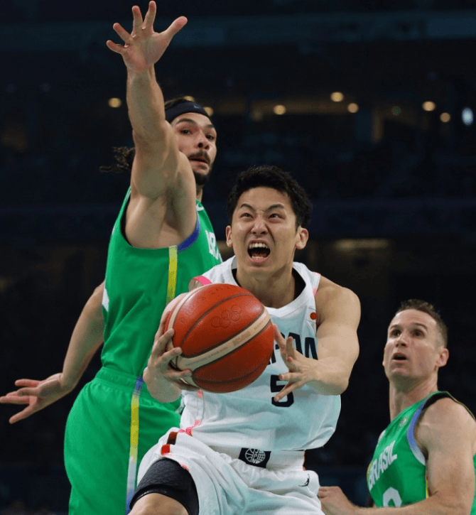 日本球员在巴西联赛踢出全新表现 日本球员在巴西联赛踢出全新表现