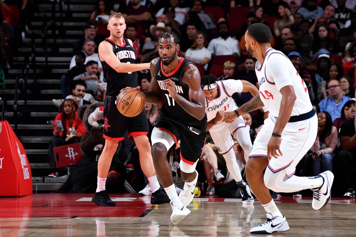 包含锋线球员的精彩进球引领球队走向胜利的词条 包含锋线球员的精彩进球引领球队走向胜利的词条