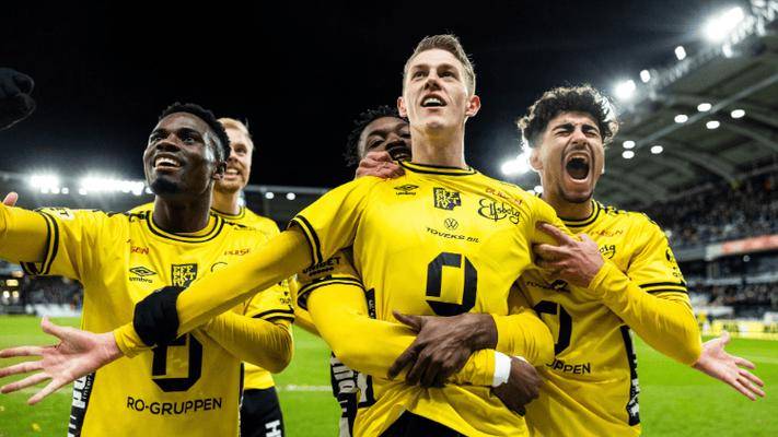 凯泽斯劳滕在主场迎战沙尔克04 凯泽斯劳滕在主场迎战沙尔克04