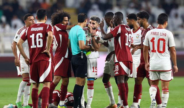 亚洲顶尖球队角逐国际赛事中展现实力