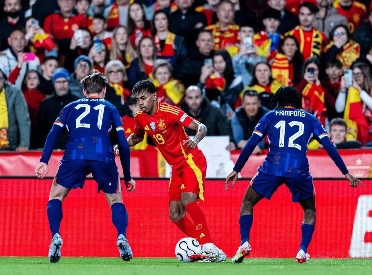 开云平台-欧国联赛半决赛精彩纷呈，球员实力亮眼