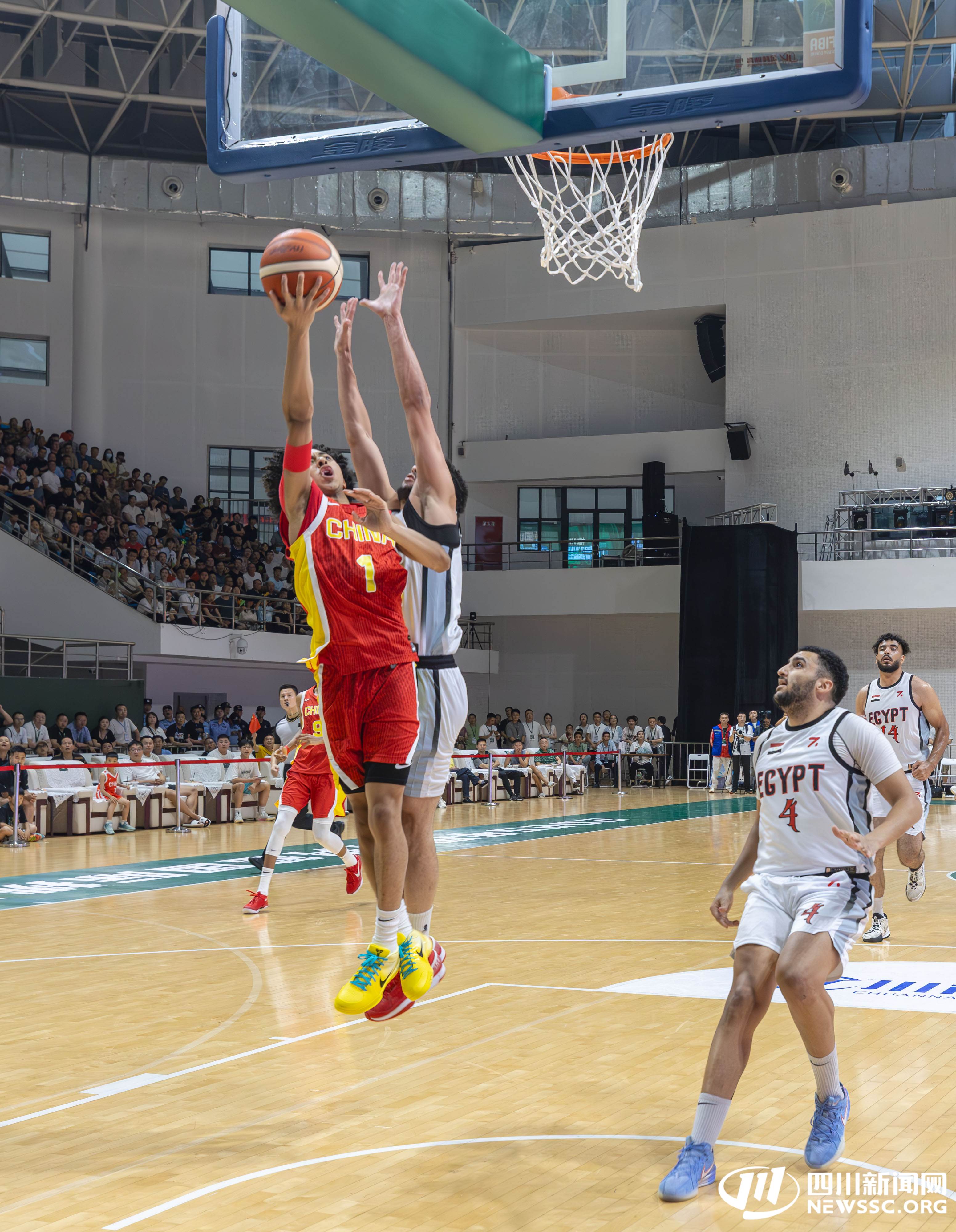 本土球队迎战亚洲劲旅,备战策略全力施展 本土球队迎战亚洲劲旅,备战策略全力施展