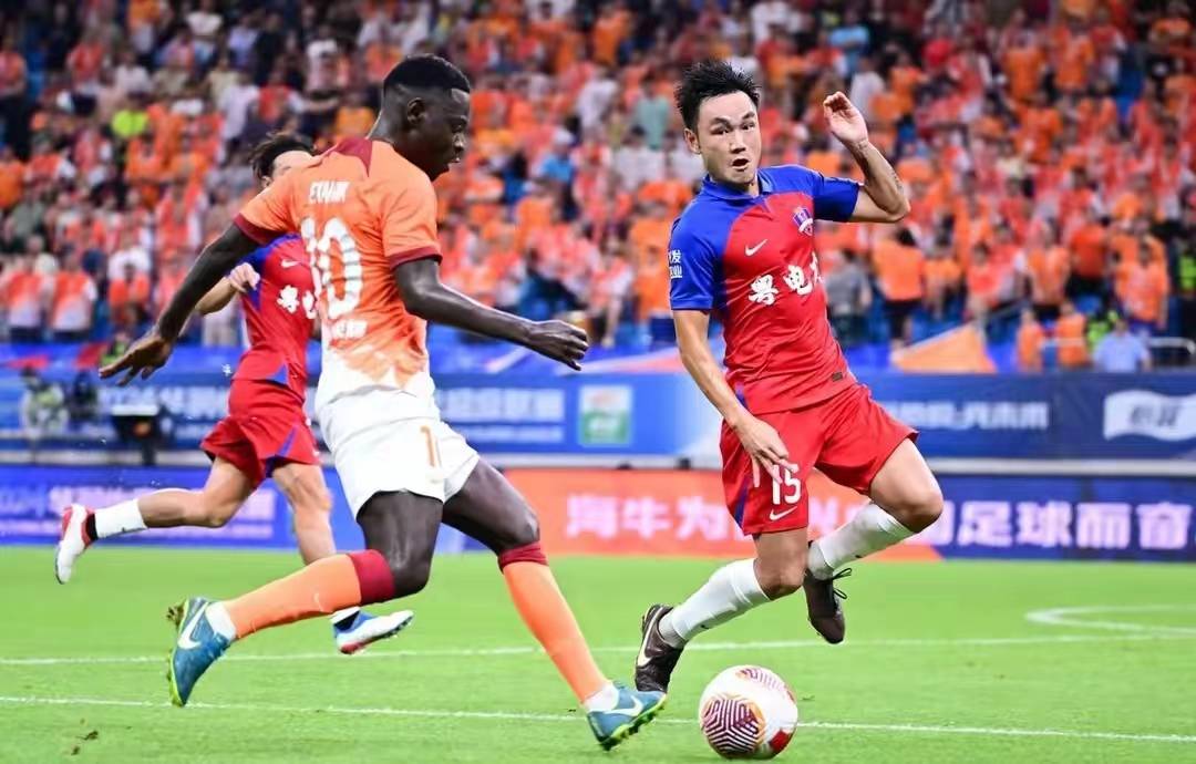 开云APP-福特利队在比赛中实力十足，获得进球