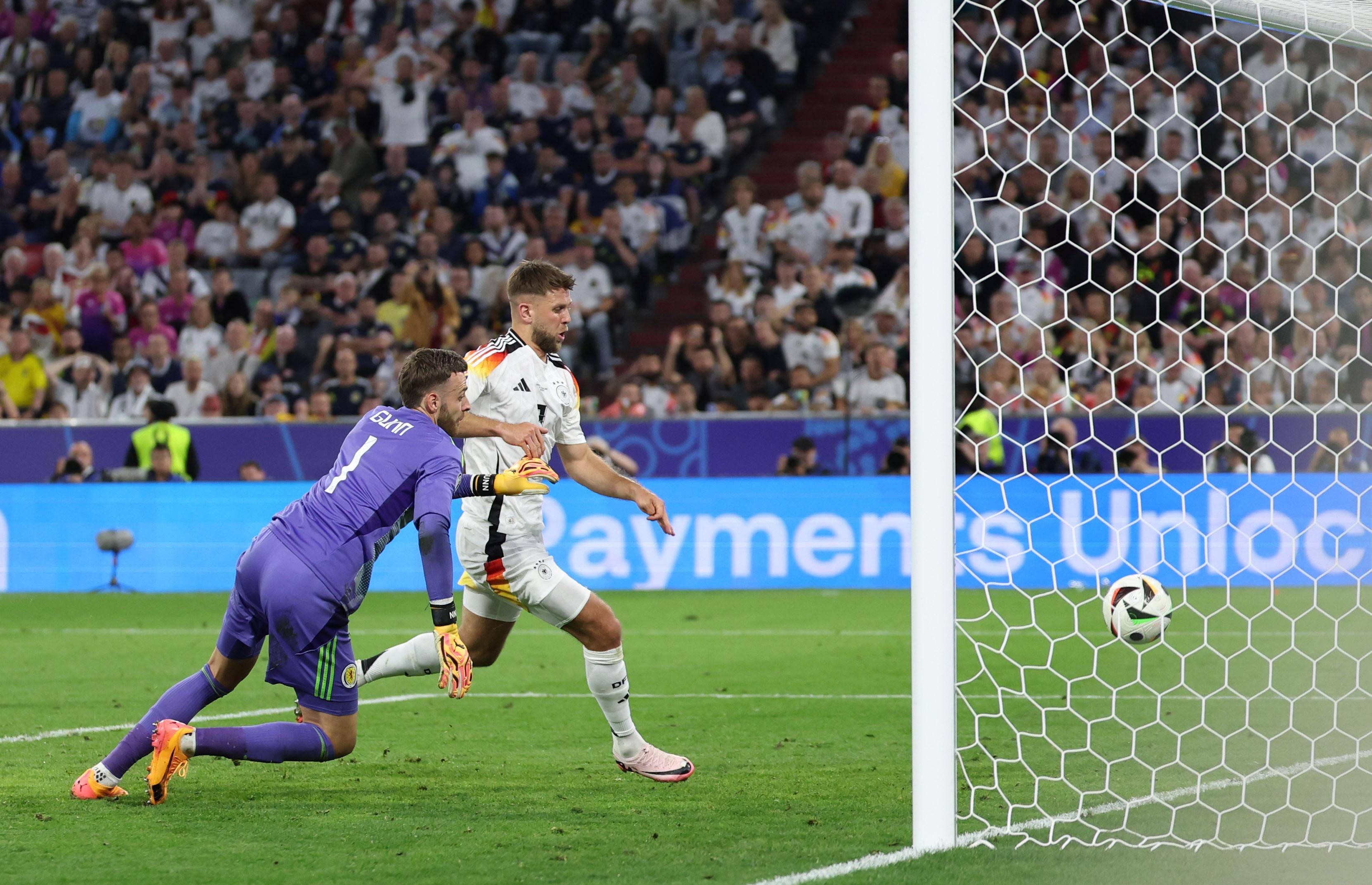 苏格兰连胜晋级,表现超出预期 苏格兰连胜晋级,表现超出预期