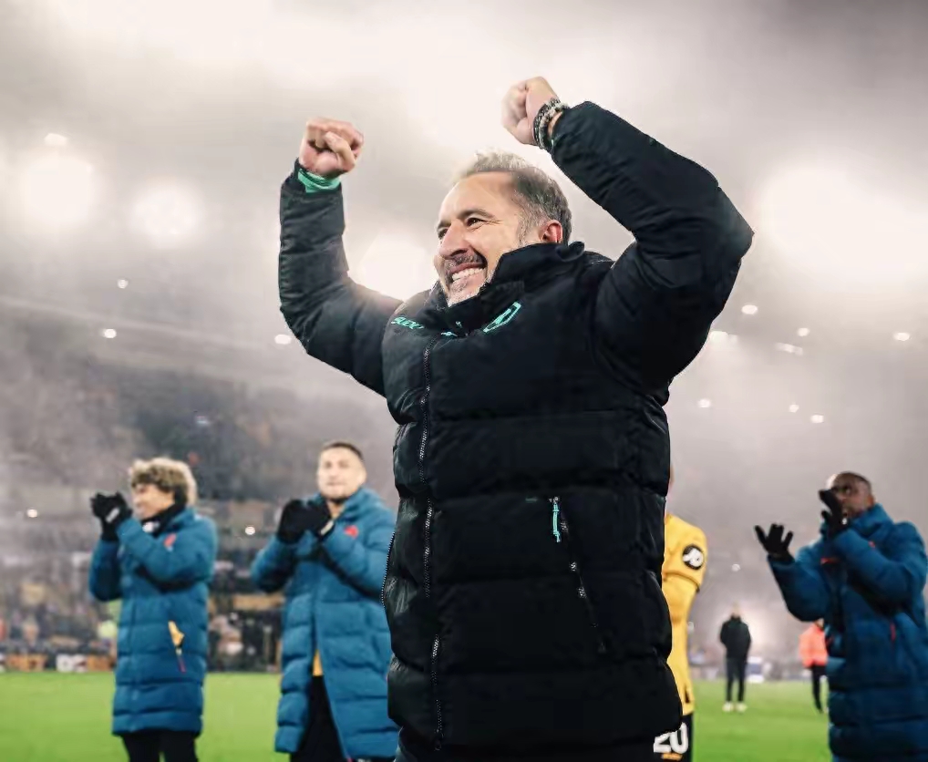 狼队球员表现令人惊艳，成为球队亮点