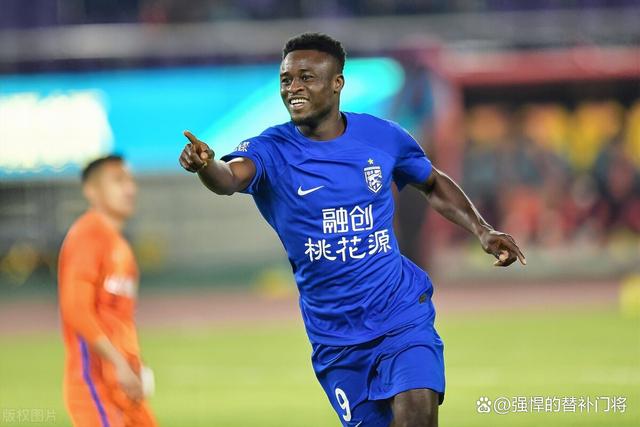 赛场上强强对话，全力以赴争夺胜利