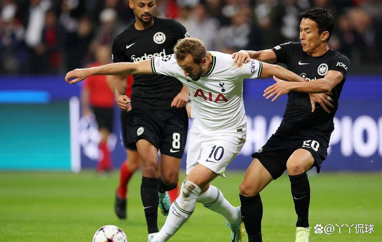 法兰克福主场大败,战绩令人担忧 法兰克福主场大败,战绩令人担忧