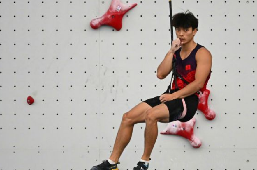 开云体育登录-包含以微弱优势闯关夺冠，一位选手实现突破的词条