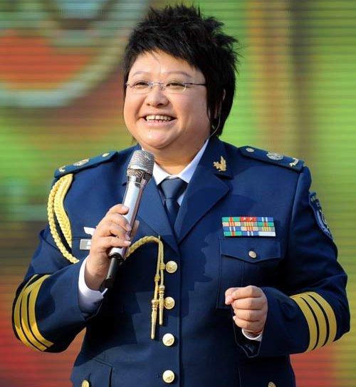 关于生涯宣布结束，明星退役仪式如此感人的信息