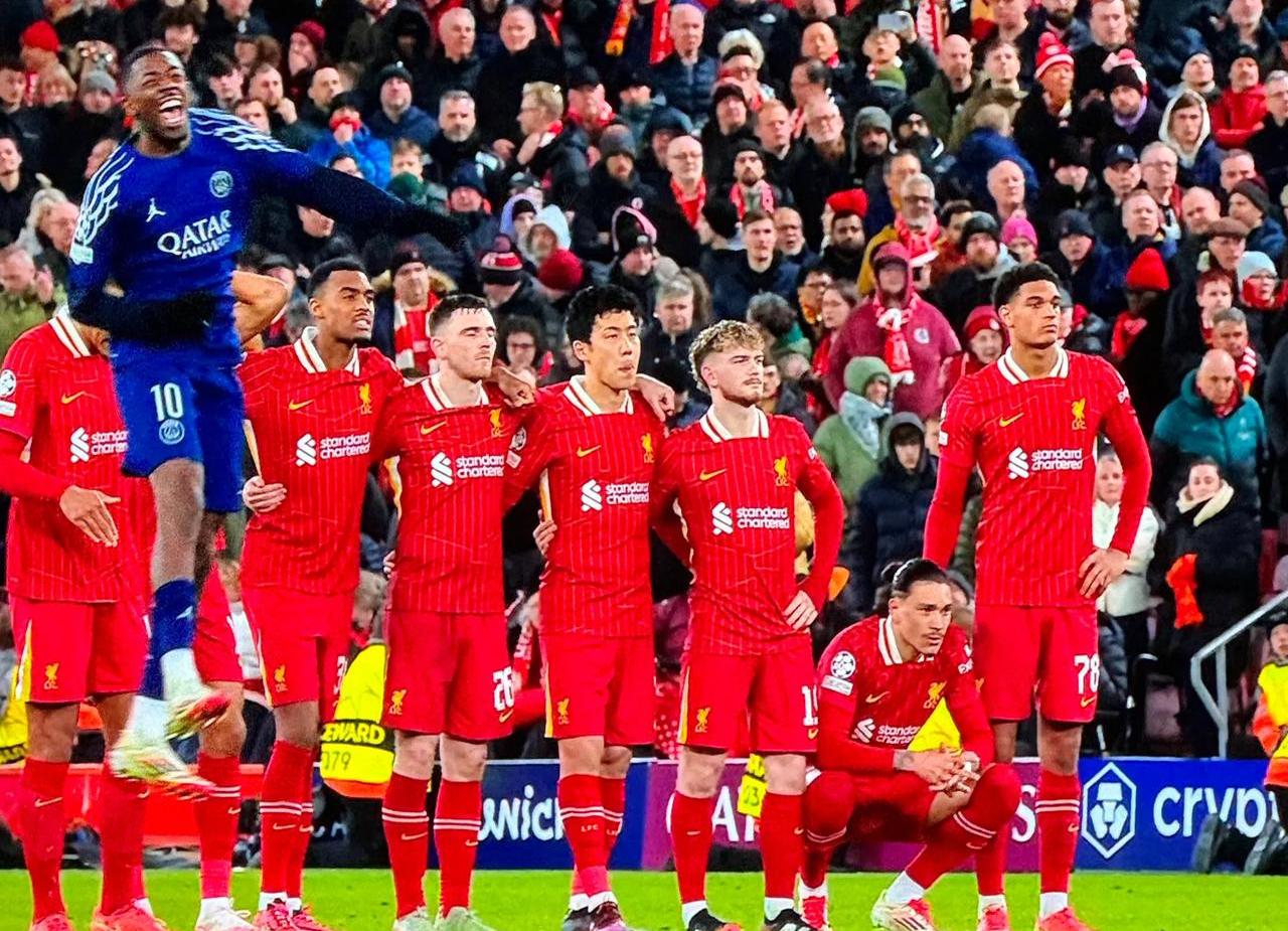 包含曼城逆转晋级，巴黎圣日耳曼惨遭淘汰的词条