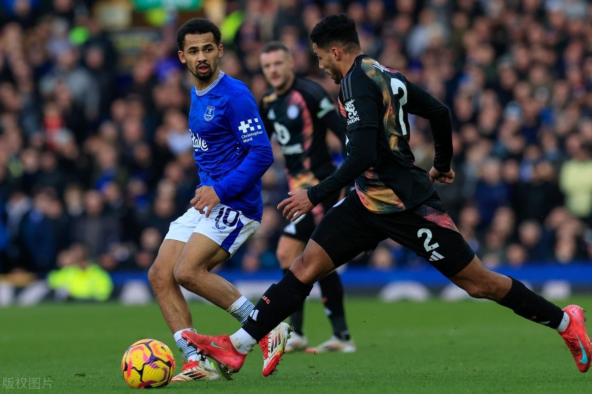 开云体育app-埃弗顿客场击败伯恩茅斯，士气高涨