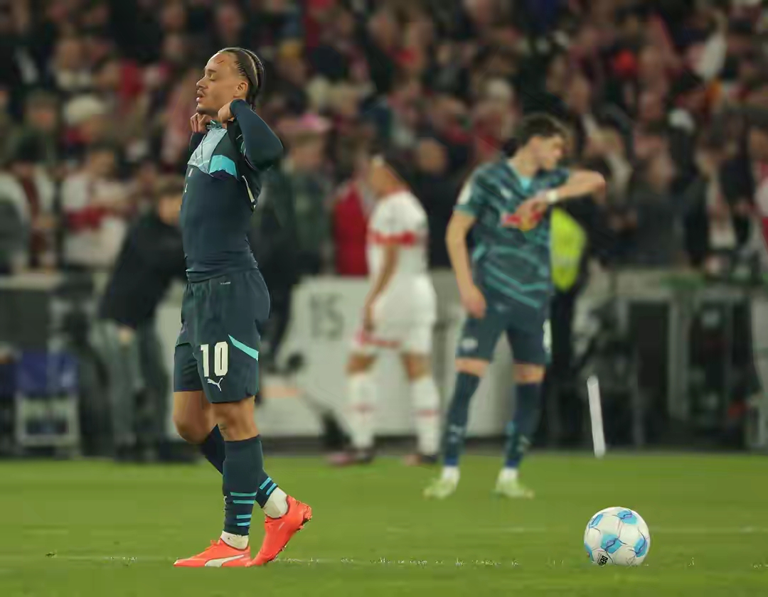 RB莱比锡凭借进攻实力轻松战胜对手,取得关键胜利 RB莱比锡凭借进攻实力轻松战胜对手,取得关键胜利