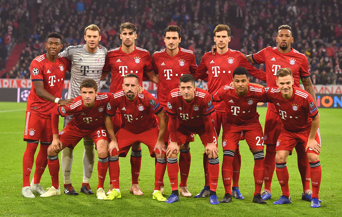 拜仁慕尼黑主场5-2击败沙尔克04，豪取德甲开门红