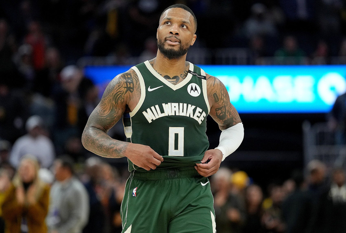 开拓者横扫黄蜂,利拉德独得32分 开拓者横扫黄蜂,利拉德独得32分