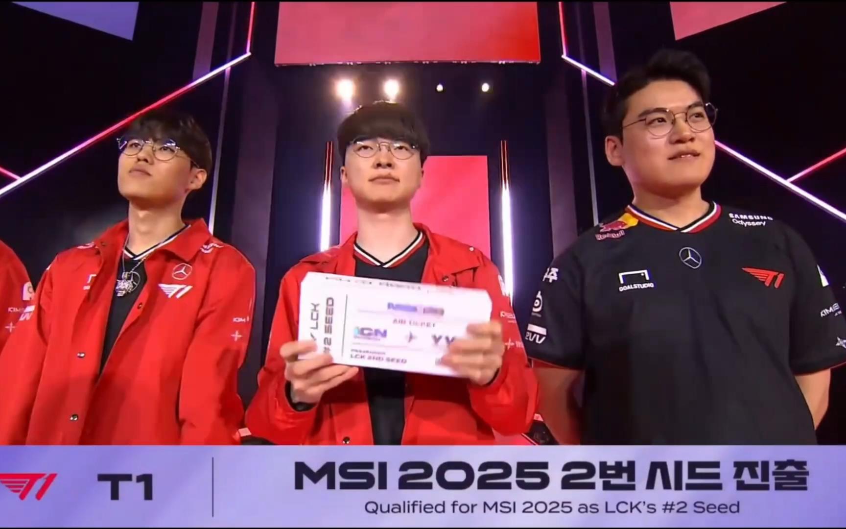 包含HLE横扫SHR，Meiko拿下关键大龙激烈交锋八强赛，锁定晋级资格的词条